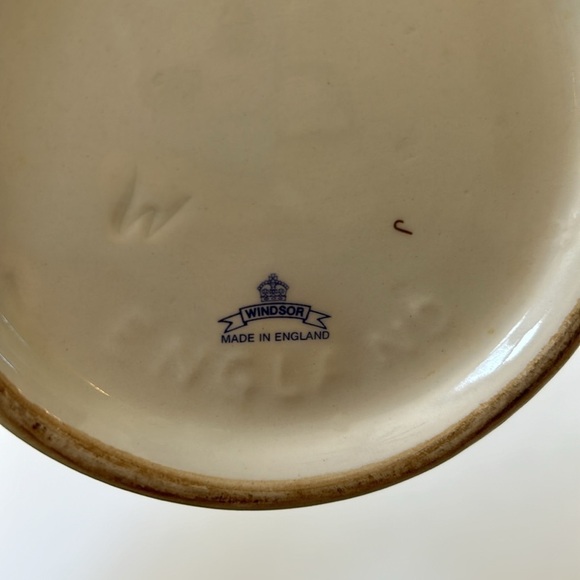 Windsor England Fruit Gold Trimmed Tea Pot - Picture 13 of 13